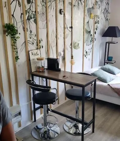 Hsh France Location Land Paris - Nicolas - De Charme Apartmán